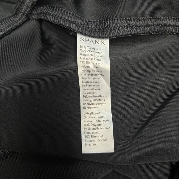 SPANX Shiny Black Leggings NWT SIZE  SMALL - Picture 9 of 12